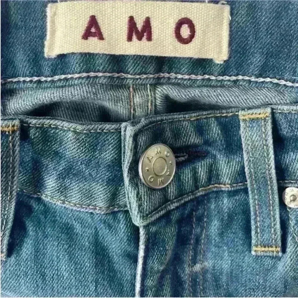 AMO- "Jane" Jeans in Old School Wash Size
24 EUC! - Picture 9 of 10